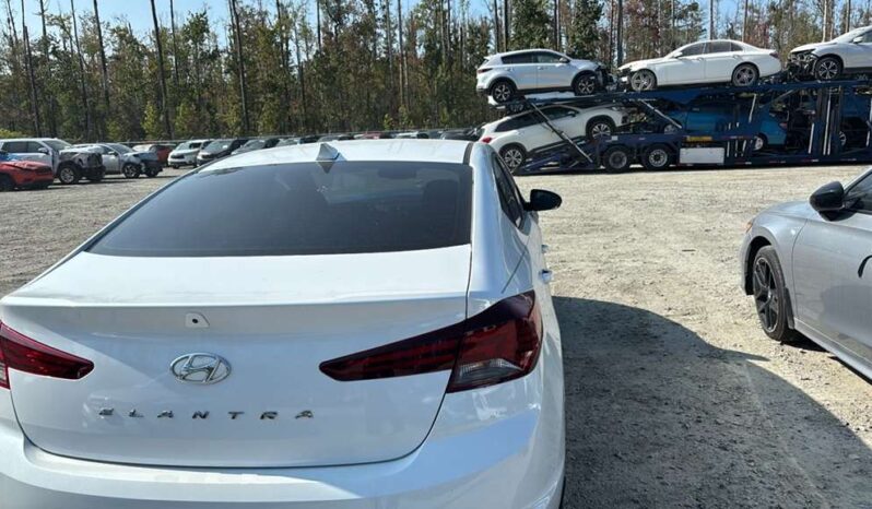 
								Salvaged Cars 2020 Hyundai Elantra full									
