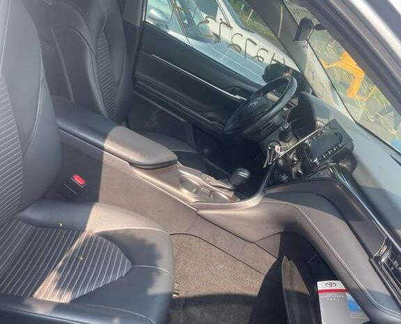 
								Salvaged Cars 2021 Toyota Camry full									