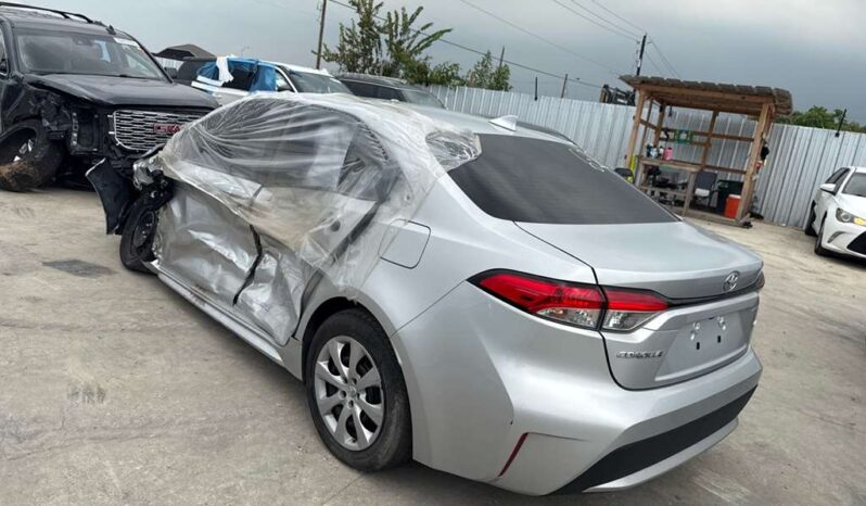 
								Salvaged Cars 2021 Toyota Corolla full									