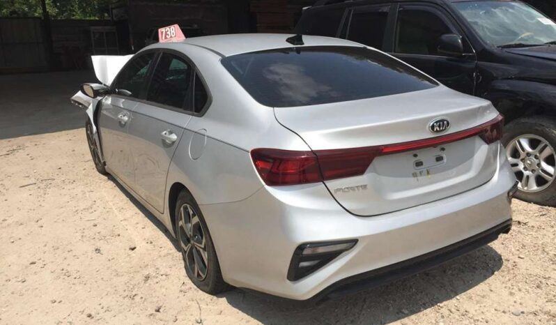 
								Salvaged Cars 2020 Kia Forte full									