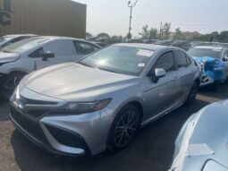 
										Salvaged Cars 2021 Toyota Camry full									