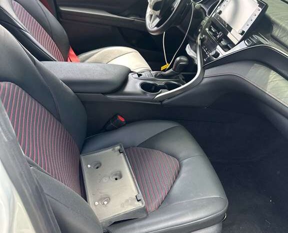 
								Salvaged Cars 2024 Toyota Camry full									