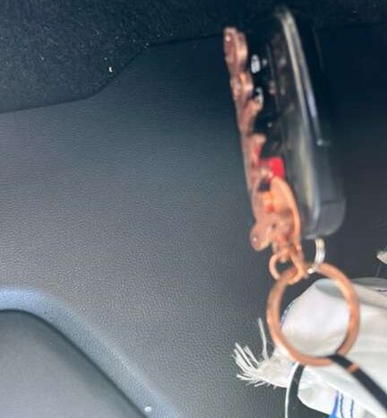 
								Salvaged Cars 2021 Toyota Highlander full									