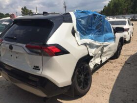 Salvaged Cars 2024 Toyota RAV4