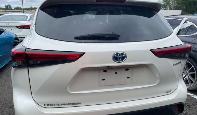 
								Salvaged Cars 2020 Toyota Highlander full									