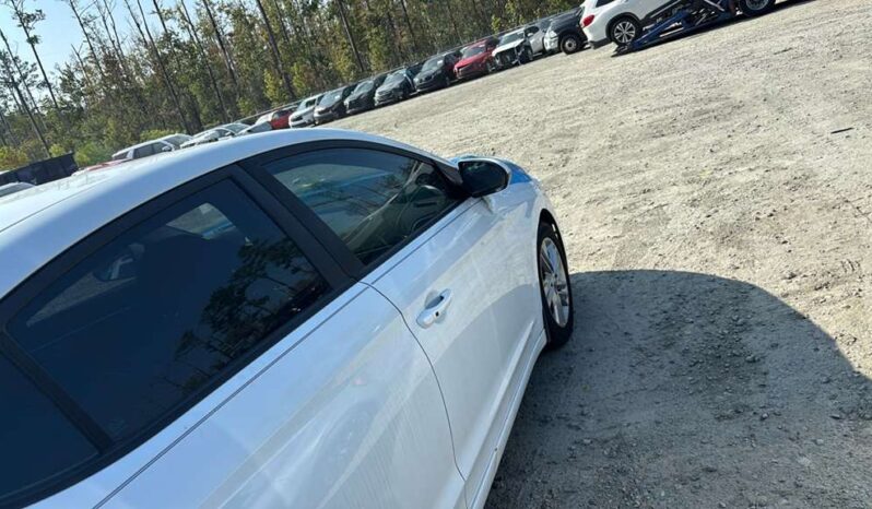
								Salvaged Cars 2020 Hyundai Elantra full									
