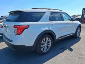Salvaged Cars 2021 Ford Explorer