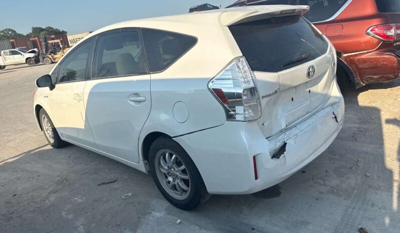 
								Salvaged Cars 2012 Toyota prius v full									