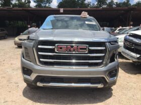 Salvaged Cars 2025 GMC Yukon