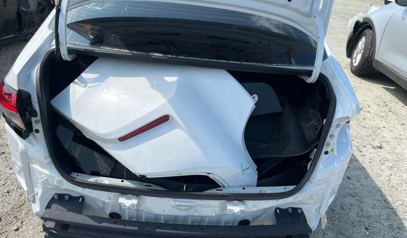 
								Salvaged Cars 2024 Toyota Corolla full									
