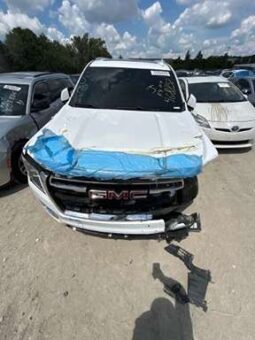 
										Salvaged Cars 2023 GMC Yukon full									