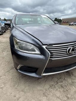 
										Salvaged Cars 2013 Lexus LS full									