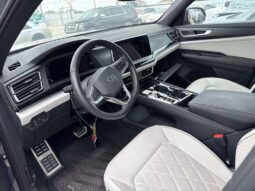 
										Salvaged Cars 2025 Volkswagen Atlas Cross Sport full									