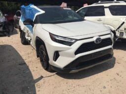 
										Salvaged Cars 2024 Toyota RAV4 full									