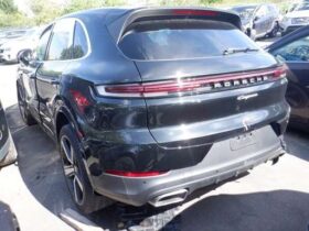 Salvaged Cars 2024 Porsche Cayenne
