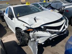 
										Salvaged Cars 2022 Toyota Camry full									