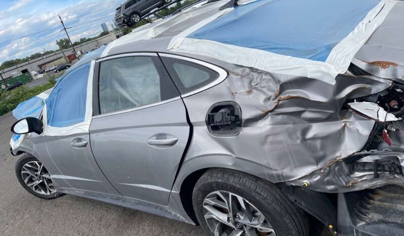
								Salvaged Cars 2023 Hyundai Sonata full									