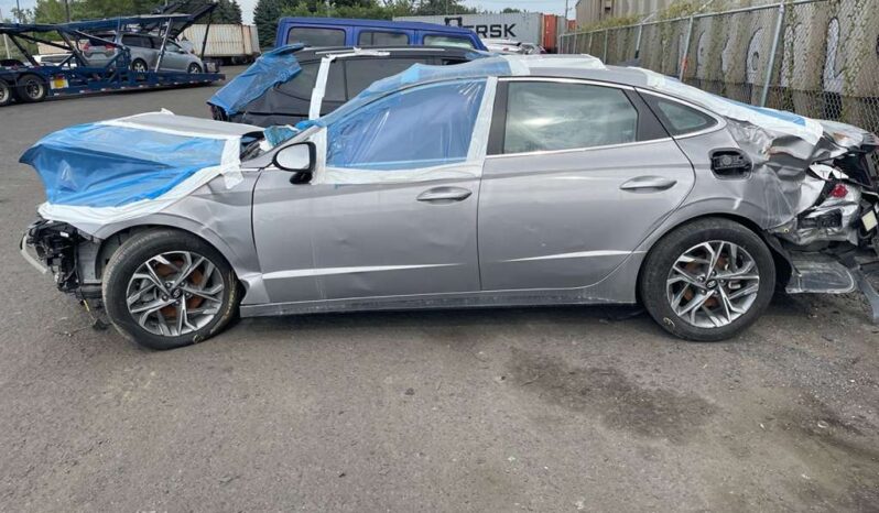 
								Salvaged Cars 2023 Hyundai Sonata full									