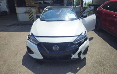 Salvaged Cars 2023 Nissan MaximaNissan