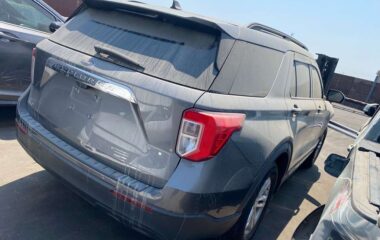 Salvaged Cars 2022 Ford ExplorerFord