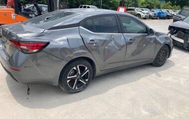 Salvaged Cars 2024 Nissan SentraNissan